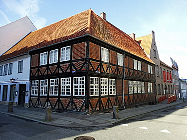 nykobing haus des zarzen bild 01